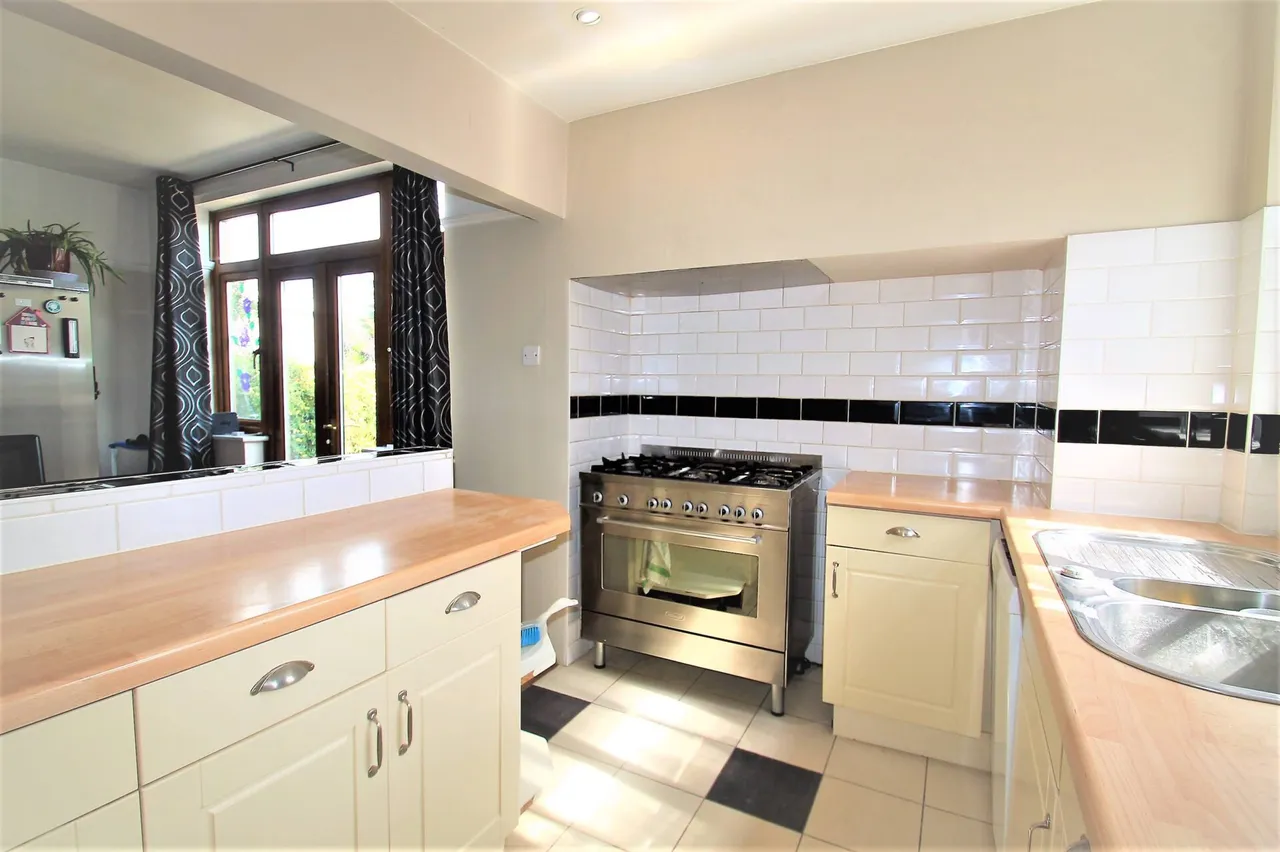 Maxwell Road, Welling, Kent, DA16, photo 2