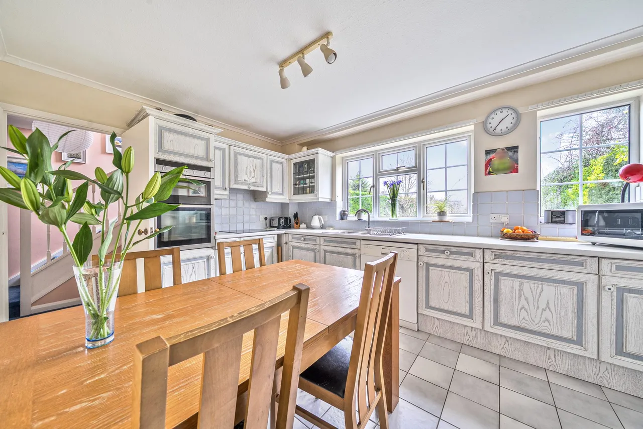 Fratton House The Street, North Warnborough, Hook, RG29 1BL, photo 5