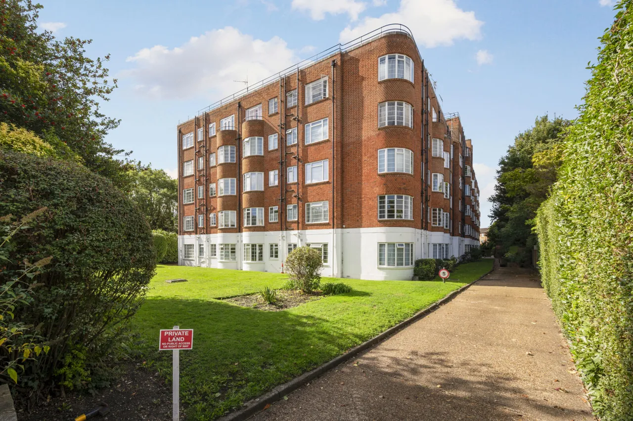 Wyke Road, Raynes Park, SW20, photo 6