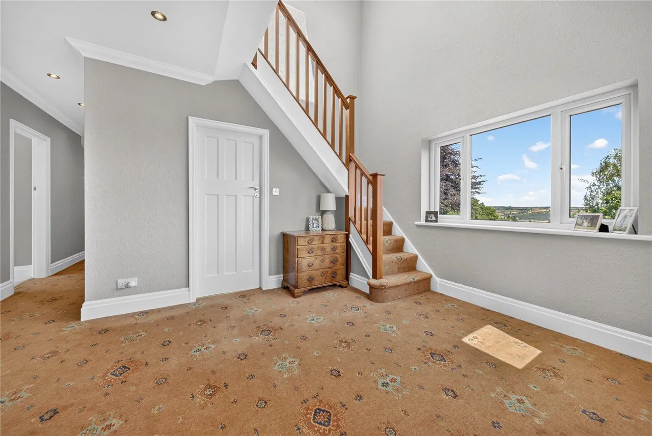 Breary Lane, Bramhope, LS16, photo 17