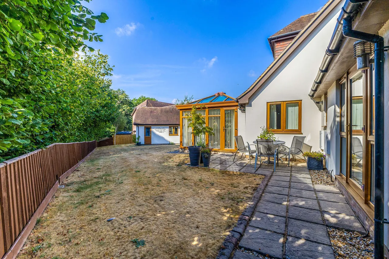 Ashburn Place, Fordingbridge, SP6, photo 16