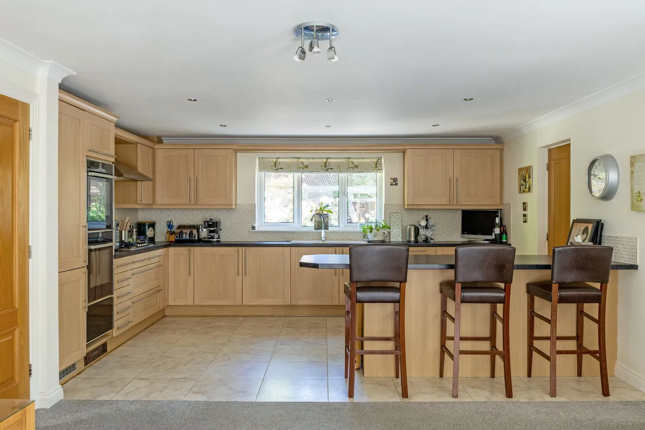 Ashburn Place, Fordingbridge, SP6, photo 3