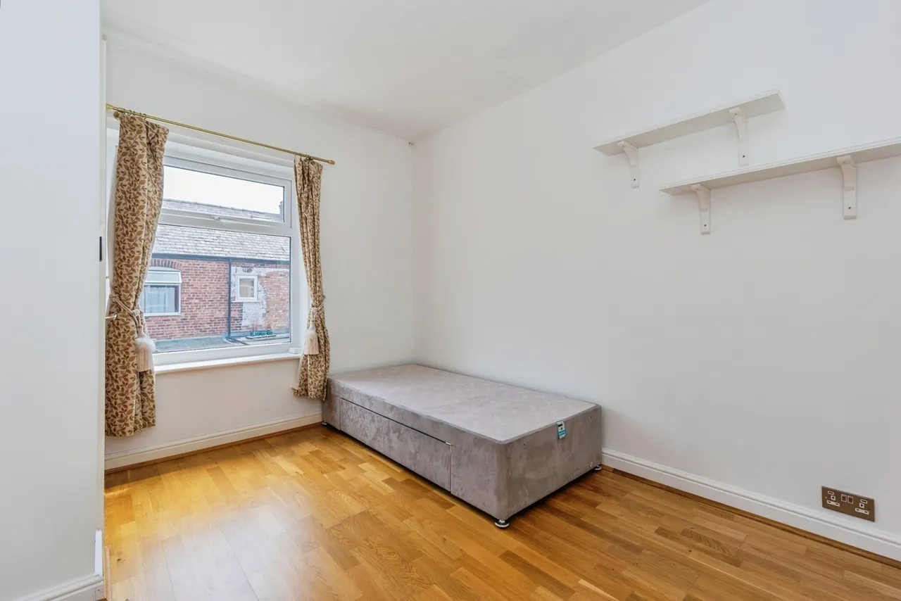 Kelsall Street, Sale, Greater Manchester, M33, photo 4