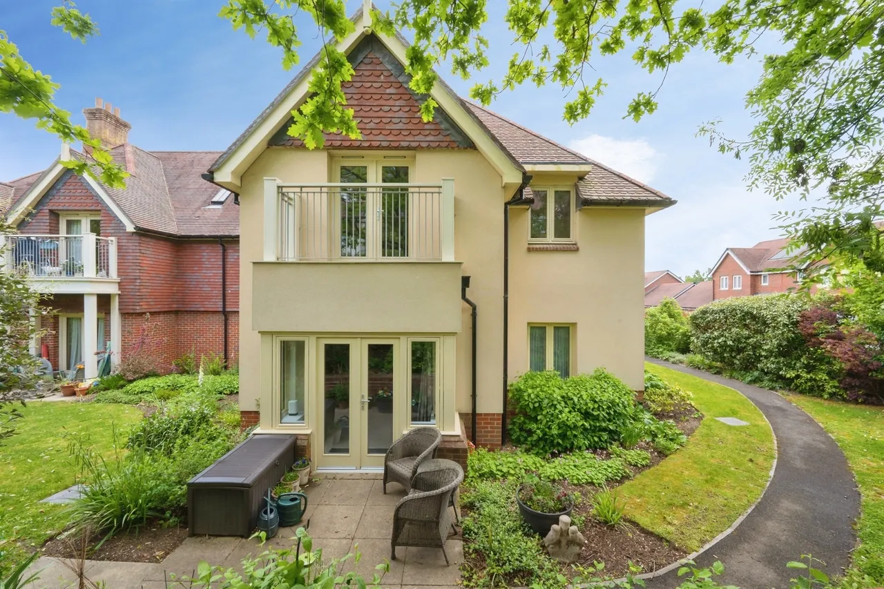 1 bed flat for sale — Gilman Court, Eastleigh