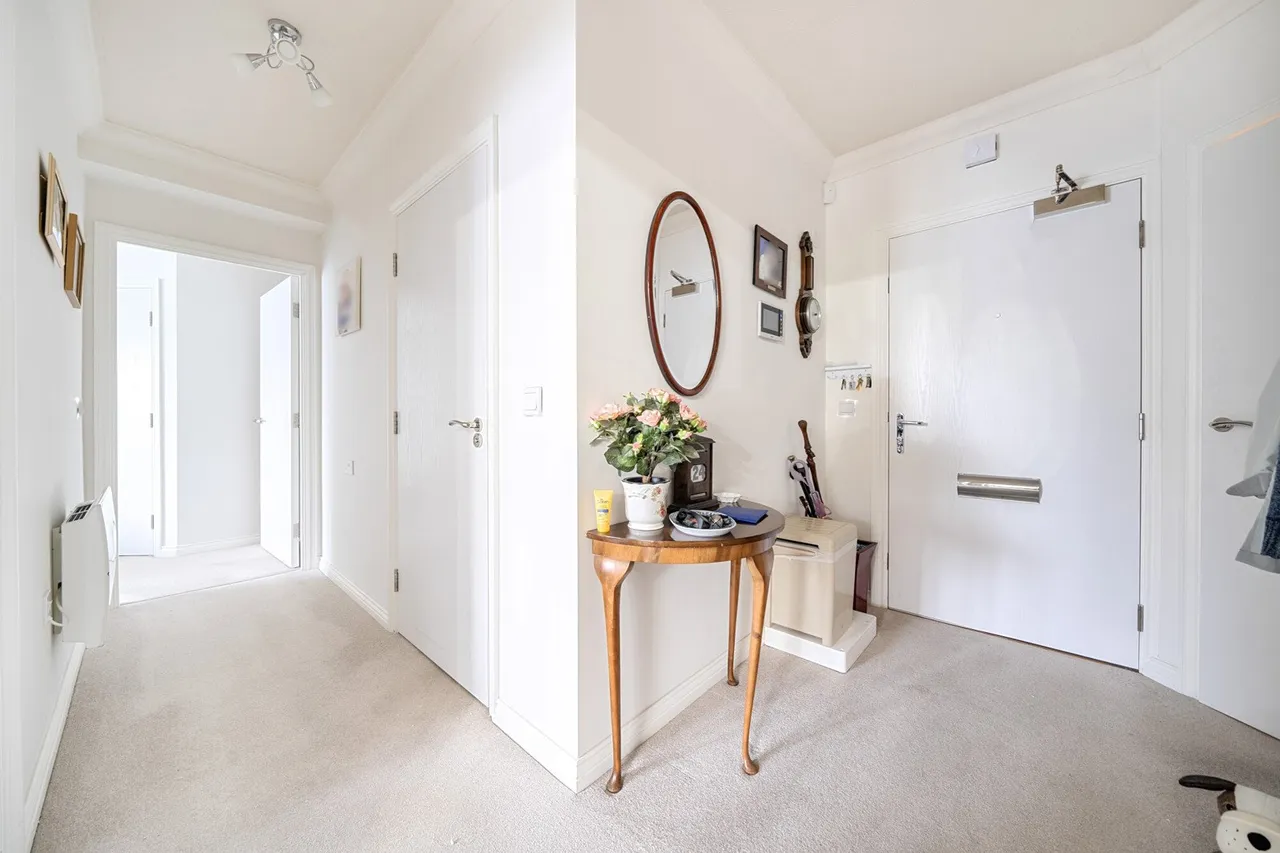 Birchwood Park Avenue, Kent, BR8, photo 2