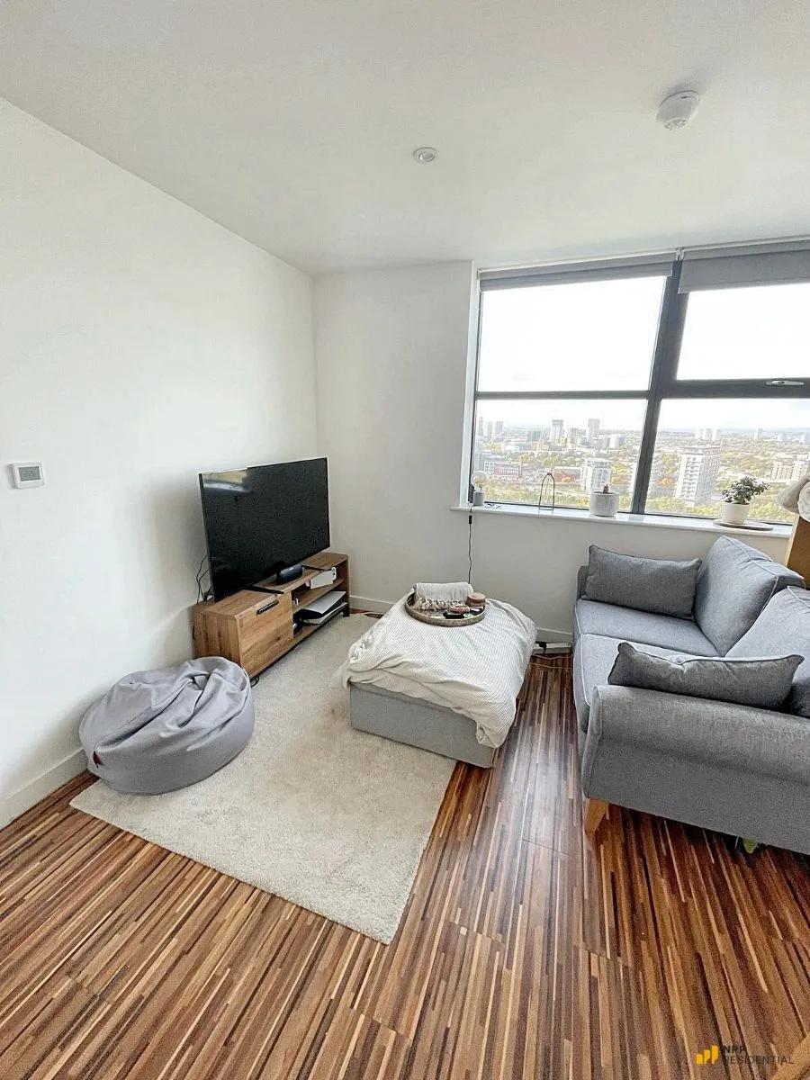 1 bed flat for sale — Old Trafford, Manchester, M16 9QY