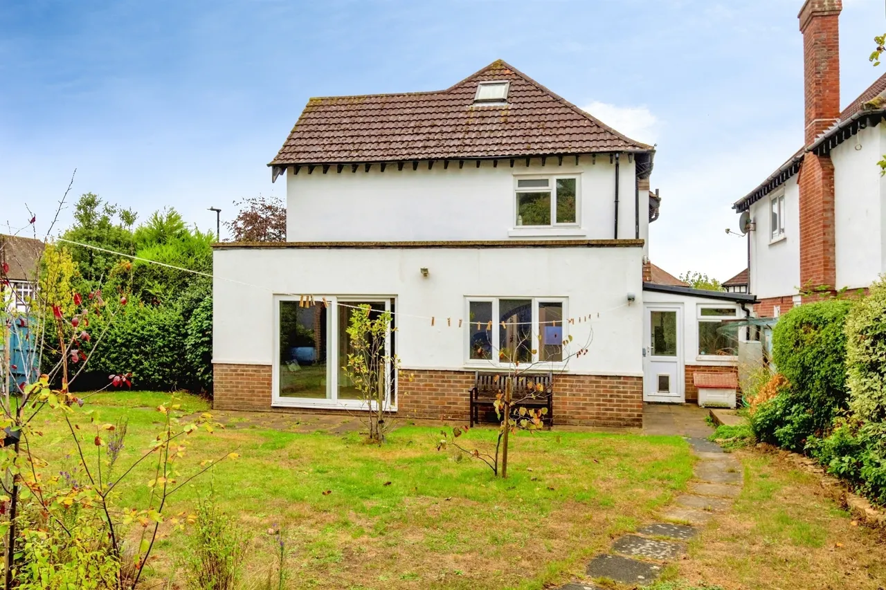 Bassett Crescent West, Southampton, SO16, photo 24