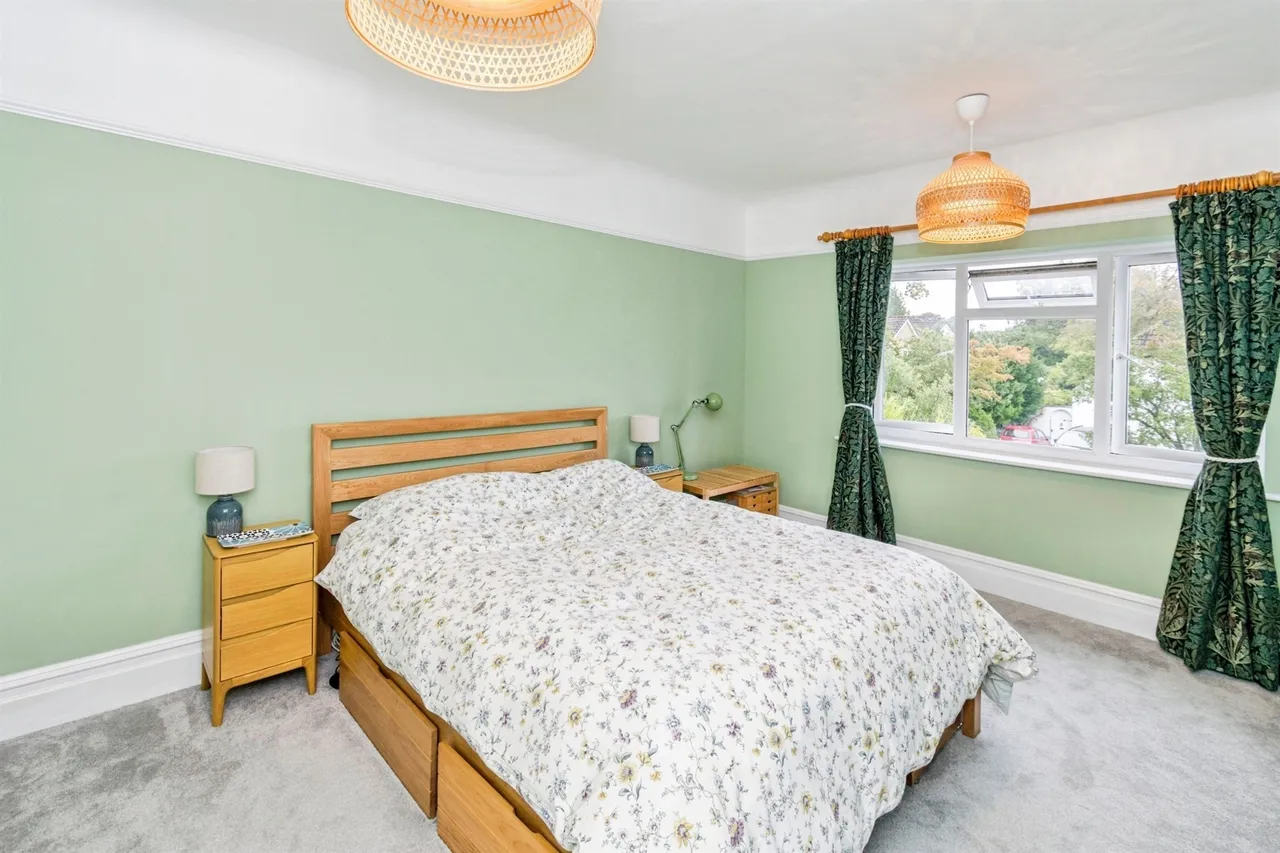 Bassett Crescent West, Southampton, SO16, photo 15