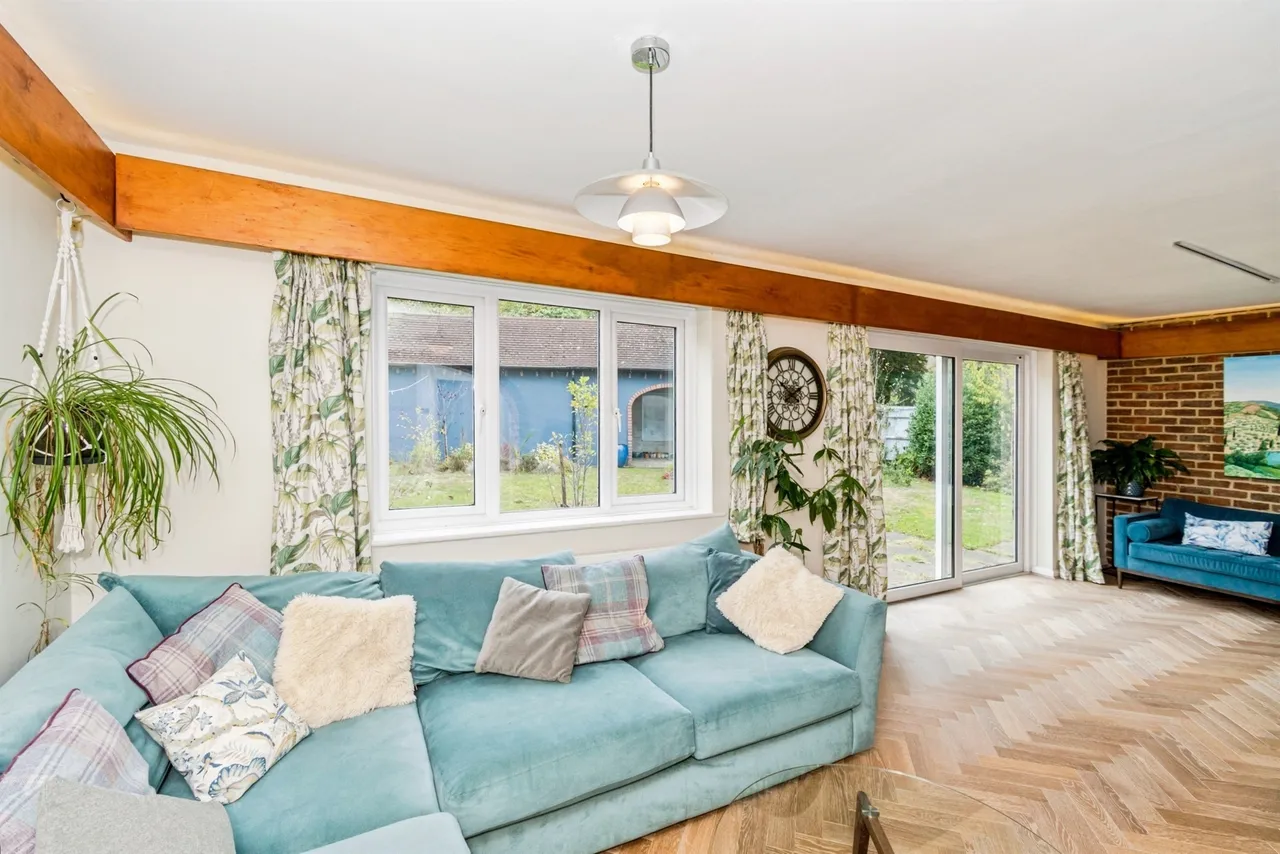 Bassett Crescent West, Southampton, SO16, photo 11