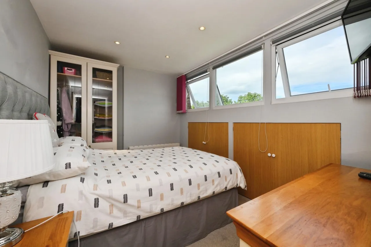 Holbeck Lane, Waltham Cross, EN7, photo 13