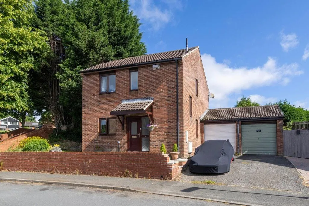 3 bed house for sale — Cavendish Court, Brandon, DH7