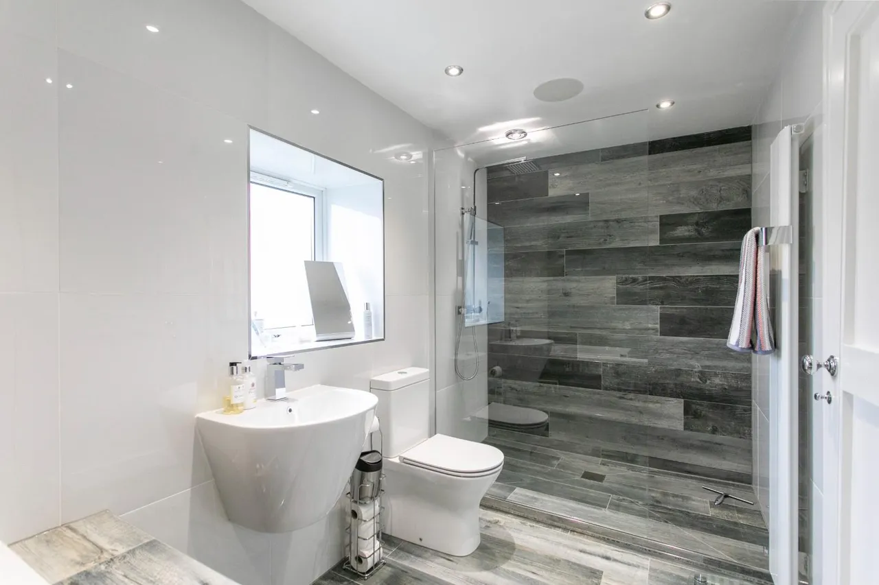 Lee Brook Road, Rossendale, BB4 8JF, photo 20