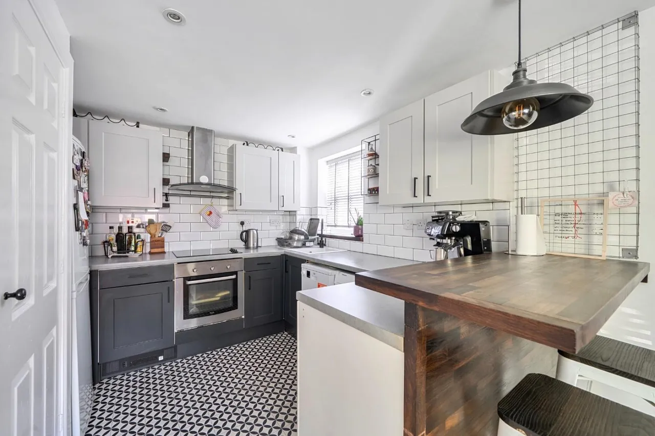 Mapeshill Place, Willesden Green, NW2, photo 4