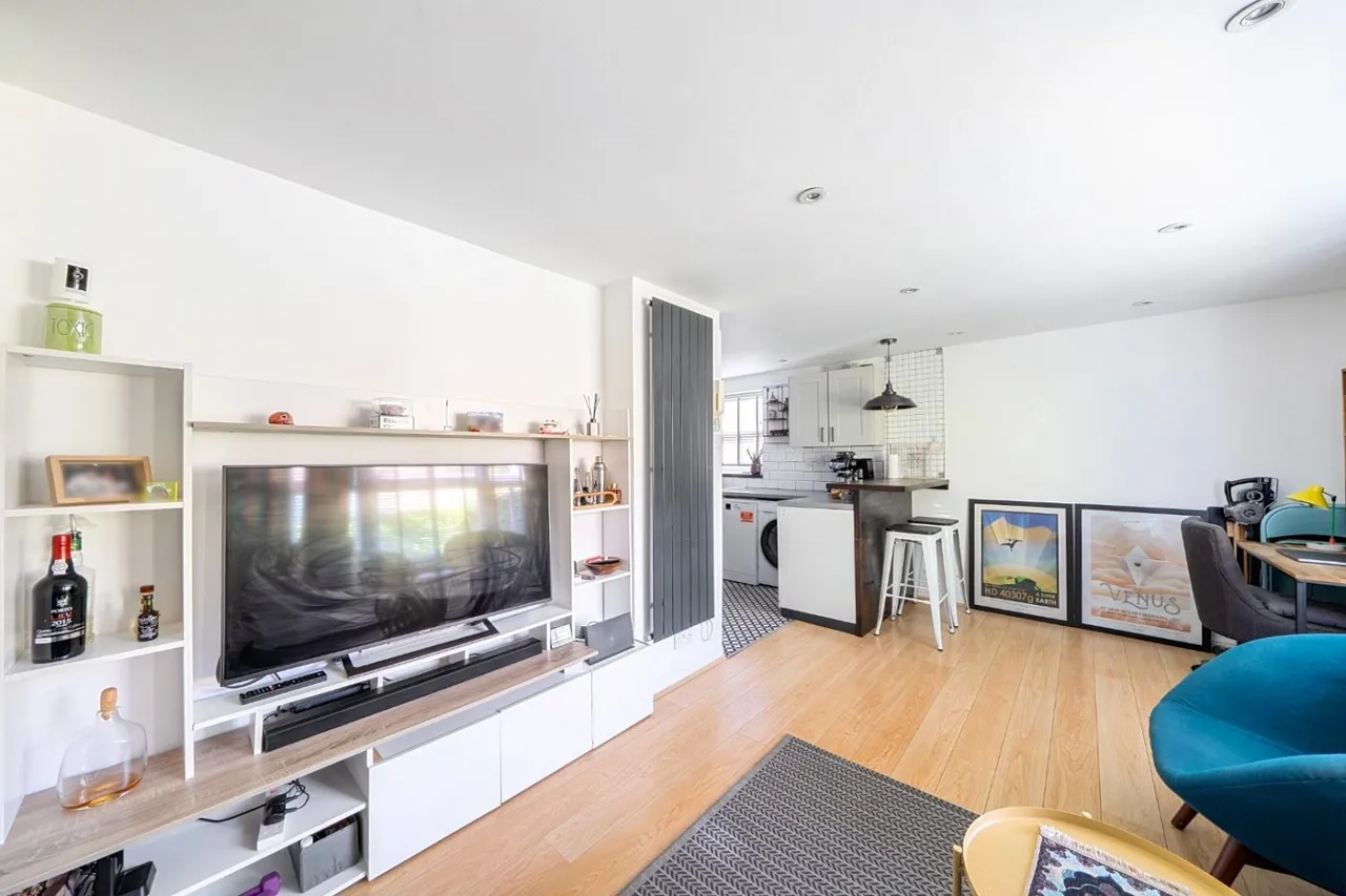 Mapeshill Place, Willesden Green, NW2, photo 7
