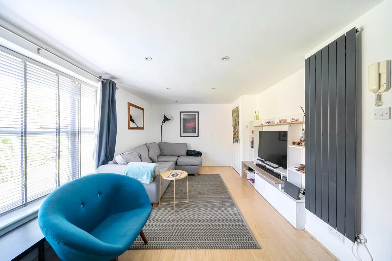 Mapeshill Place, Willesden Green, NW2, photo 2