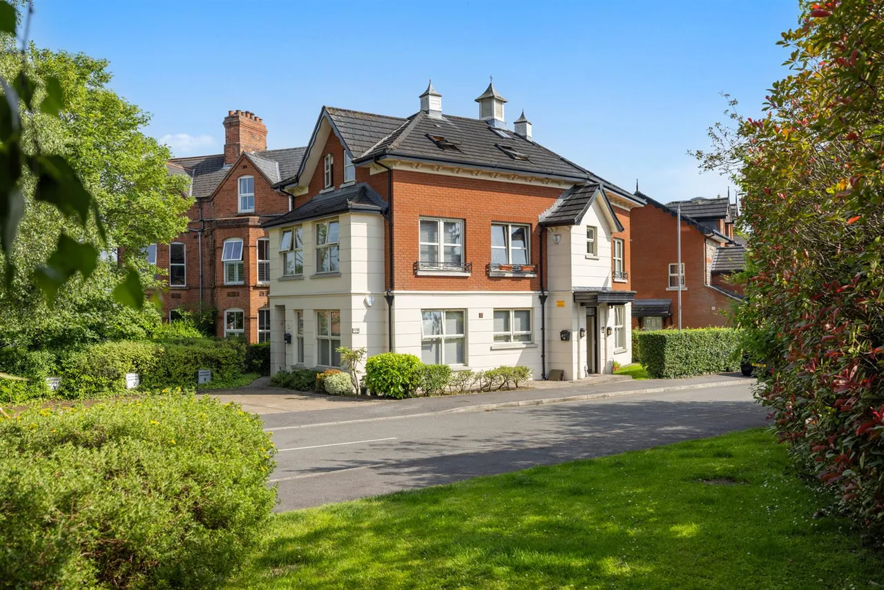 2 bed flat for sale, Burghley Mews, Belfast, BT5
