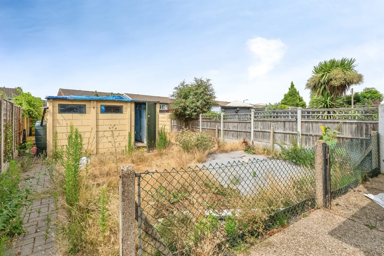 Fyfield Road, Rainham, RM13, photo 2