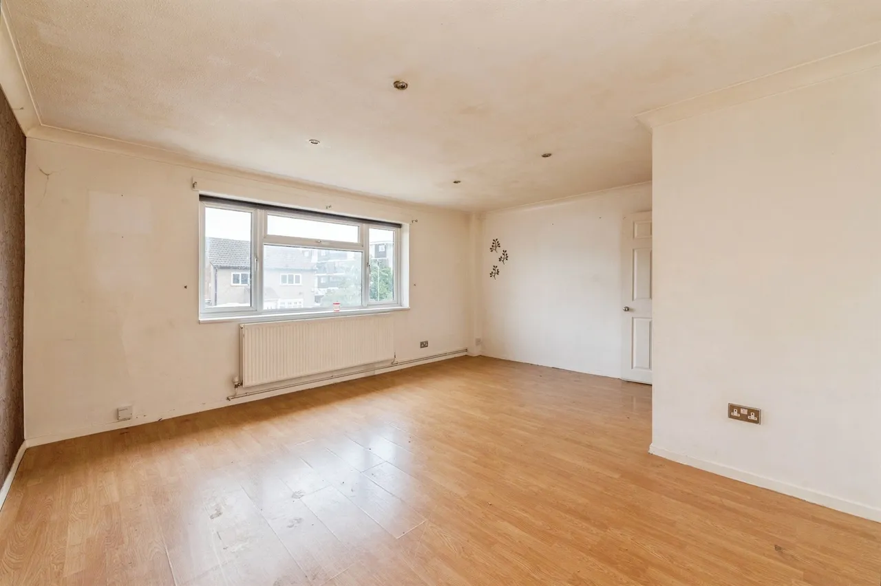 Fyfield Road, Rainham, RM13, photo 4