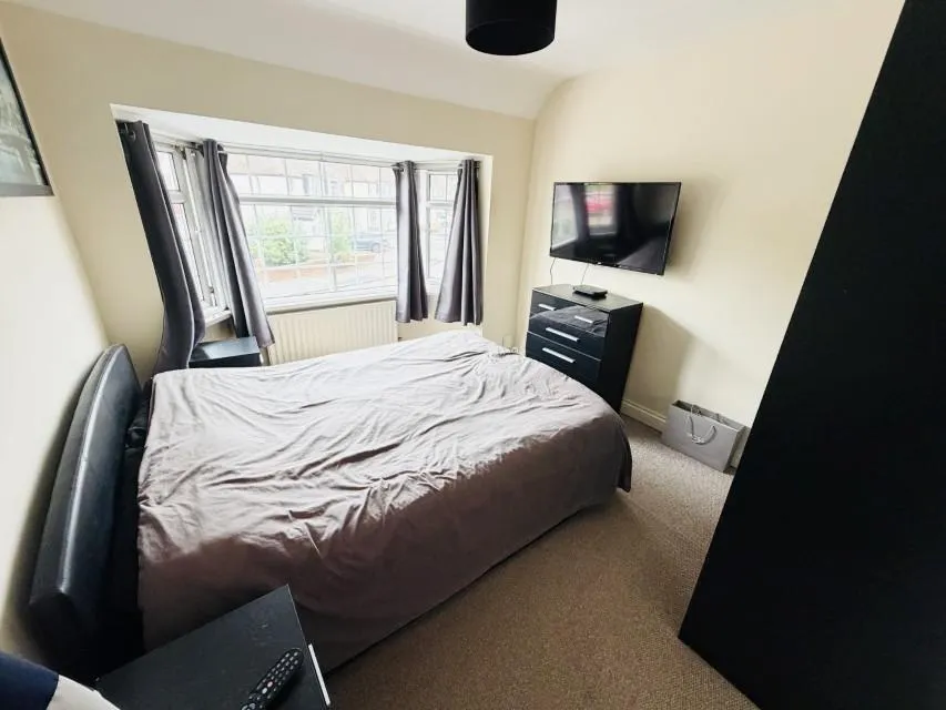 Temple Avenue, Hall Green, B28, photo 6