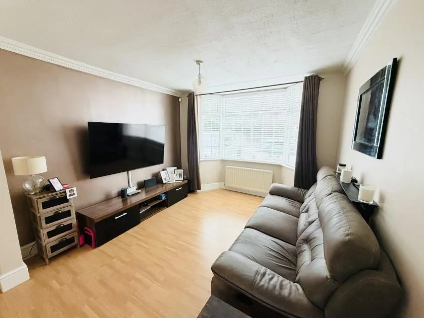 Temple Avenue, Hall Green, B28, photo 2