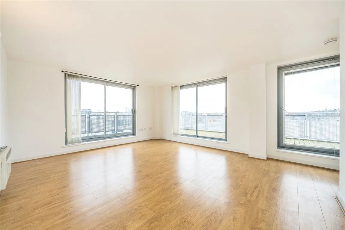 2 bed flat to rent, Alaska Building, Deptford Bridge