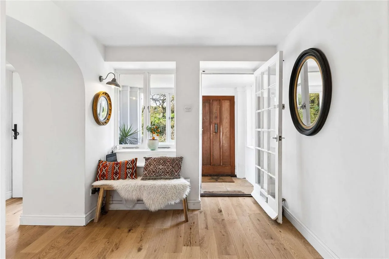 Tetbury Lane, Nailsworth, Stroud, Gloucestershire, GL6 0QP, photo 9
