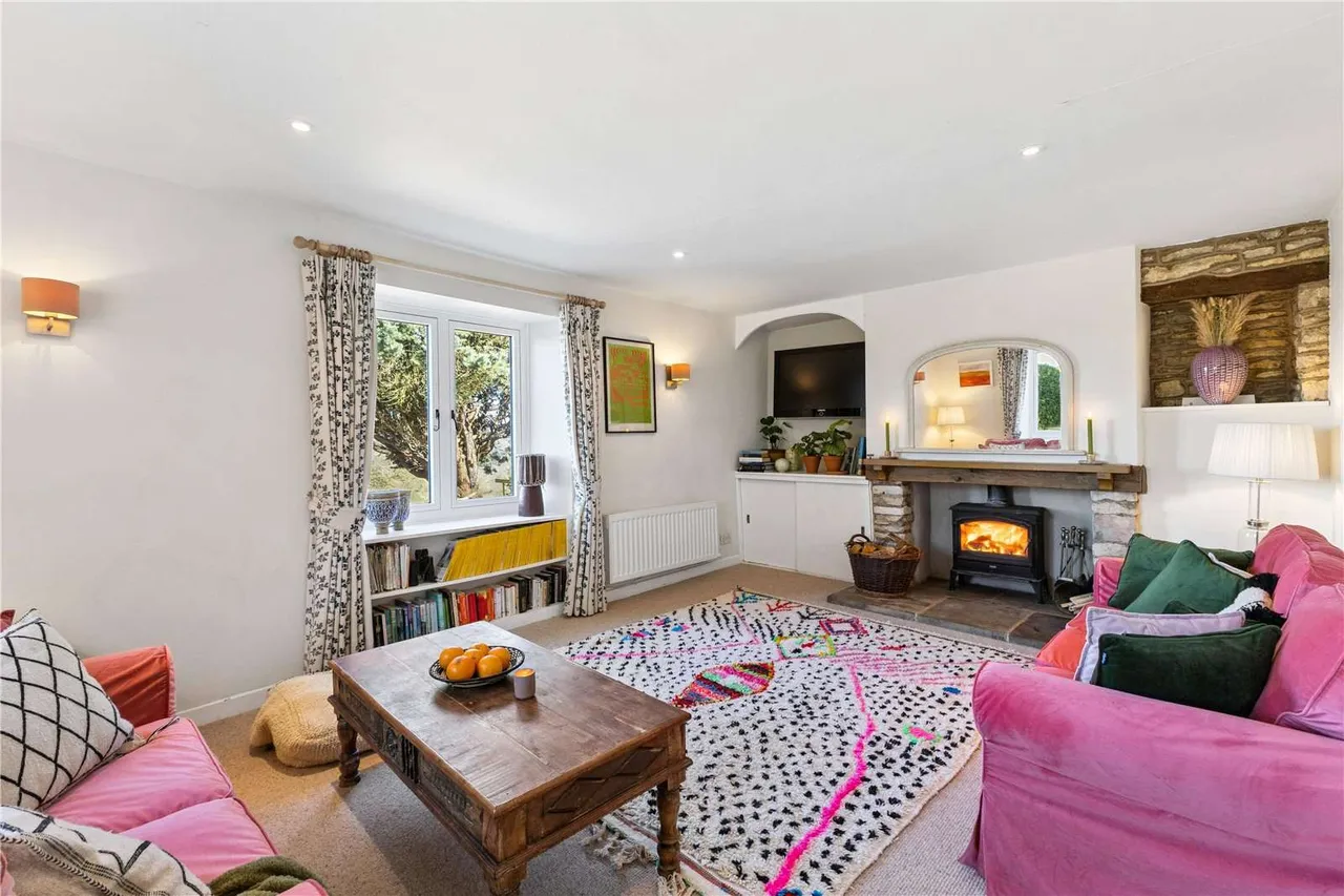 Tetbury Lane, Nailsworth, Stroud, Gloucestershire, GL6 0QP, photo 5