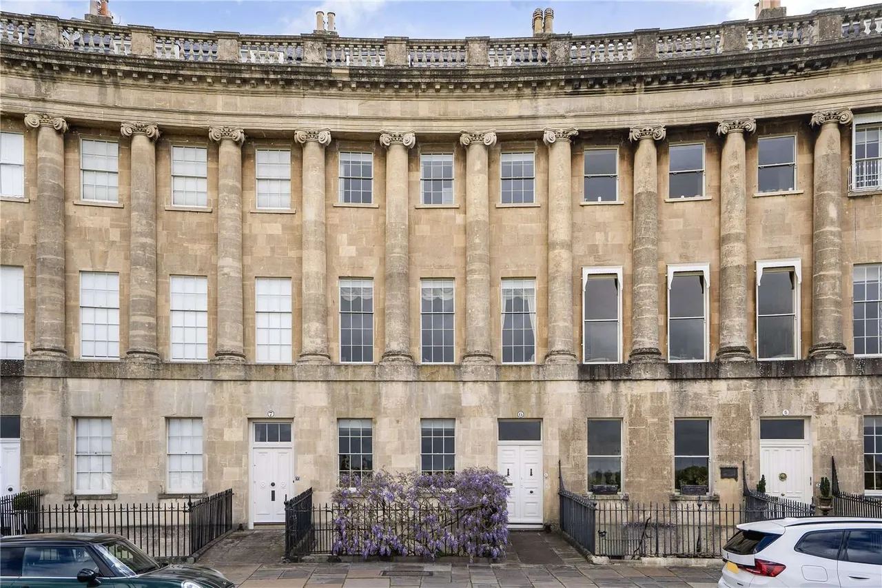 7 bed house for sale — Royal Crescent, Bath, Somerset, BA1 2LR
