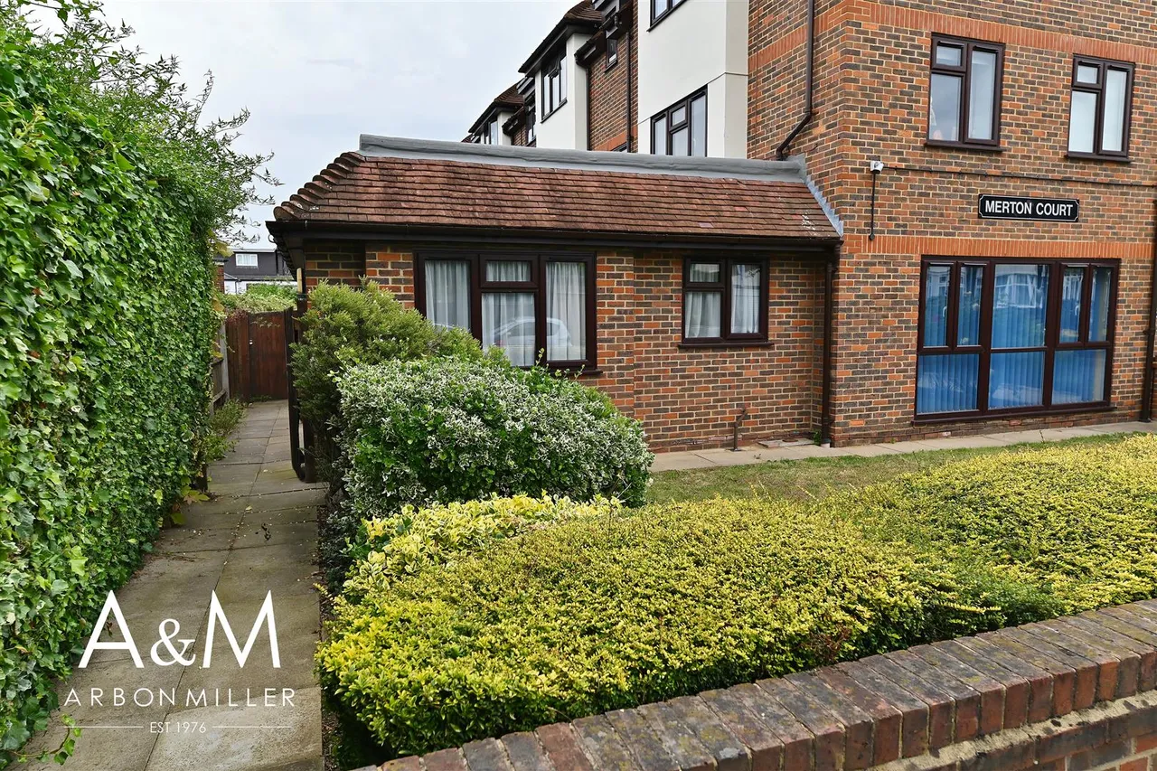 Castleview Gardens, 120, Castleview Gardens, Ilford, Essex, IG13QA, photo 11