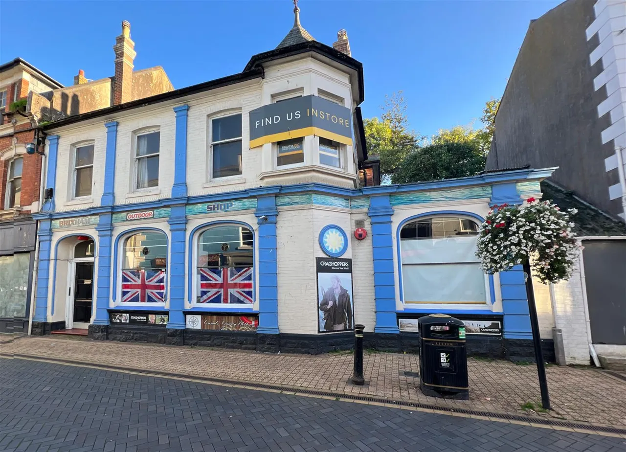 3 bed shop with living accommodation for sale, Fore Street, Brixham
