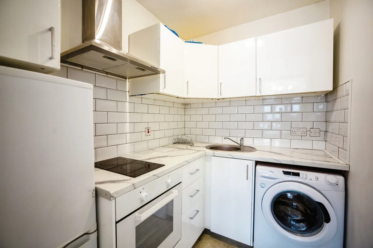 Milton Road, Swanscombe, DA10, photo 2