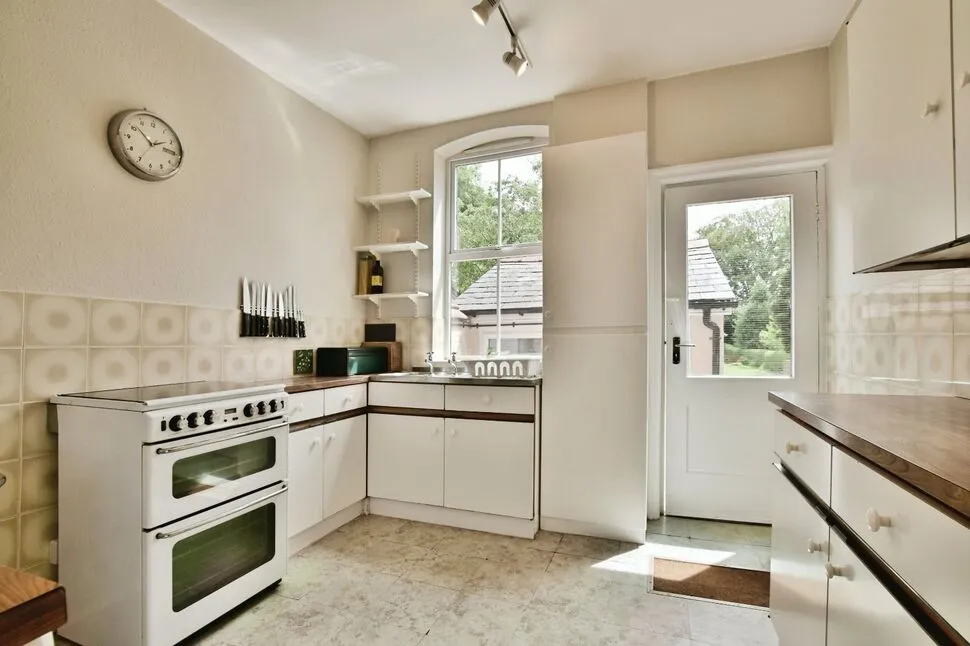 Moor Lane, SK9, photo 4