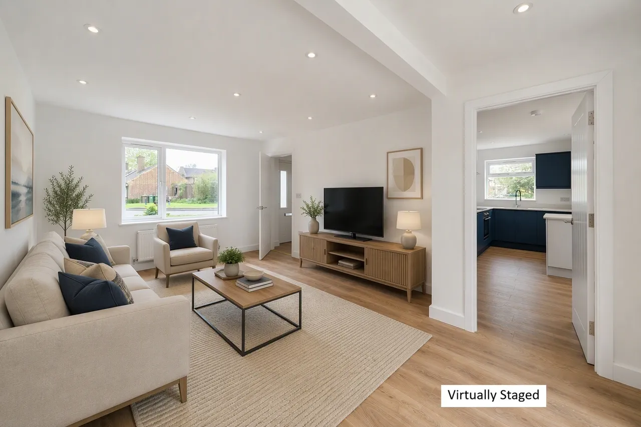 Douglas Road, Esher, KT10, photo 2