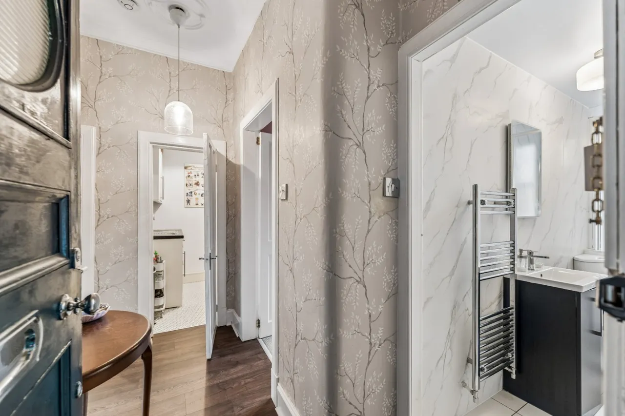 Exeter Drive, Thornwood, G11, photo 12