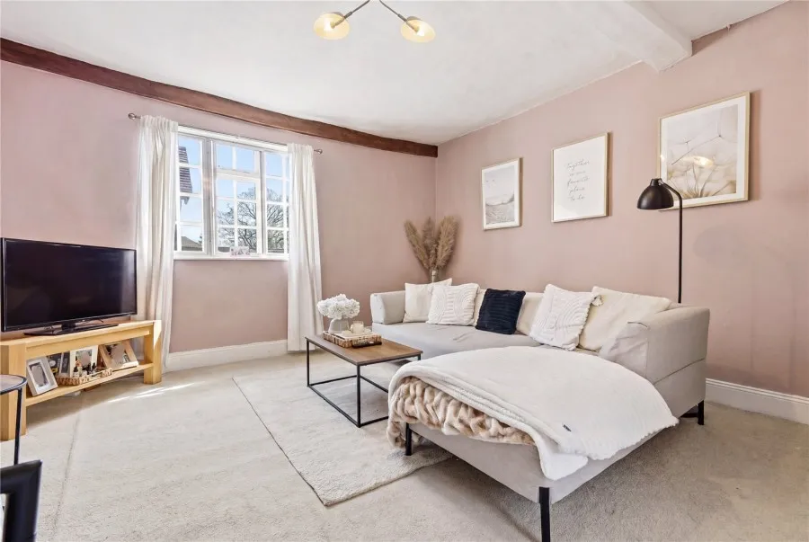 with 6 bedrooms in Stansted, CM24, photo 5