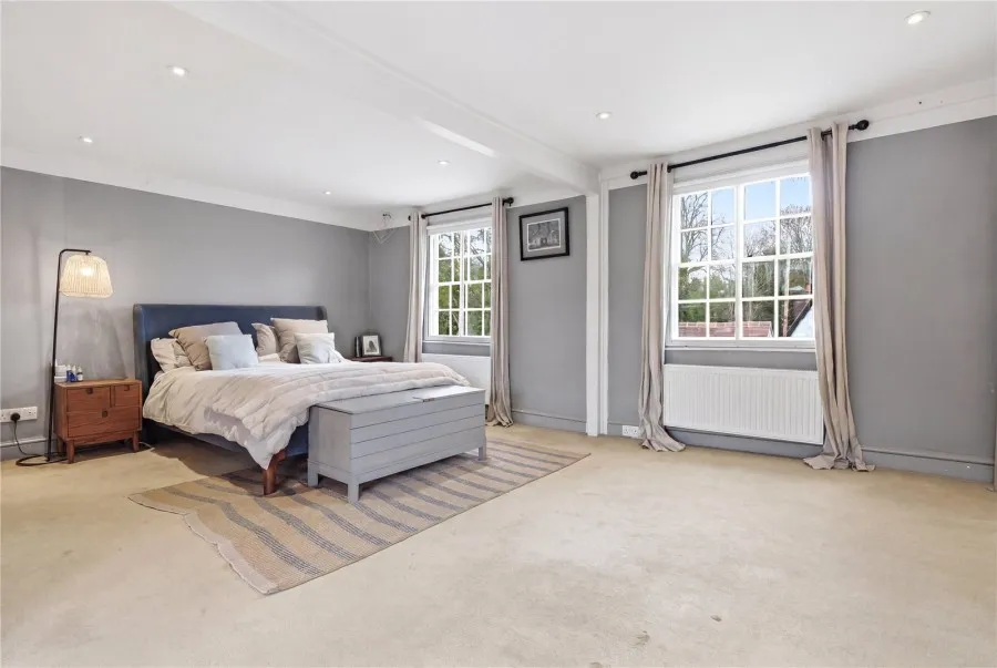 with 6 bedrooms in Stansted, CM24, photo 14