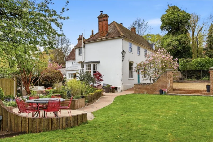 with 6 bedrooms in Stansted, CM24, photo 17