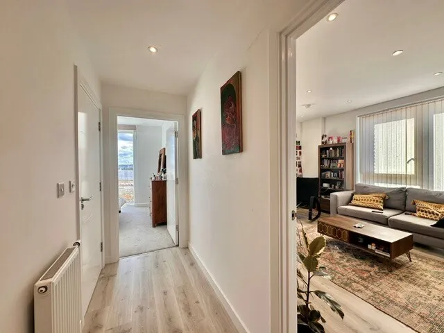 Holcombe Mansions, Barking, IG11, photo 6