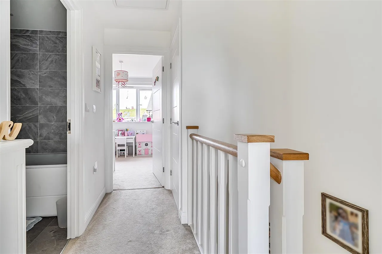 Merchant Crescent, Faringdon, SN7, photo 16