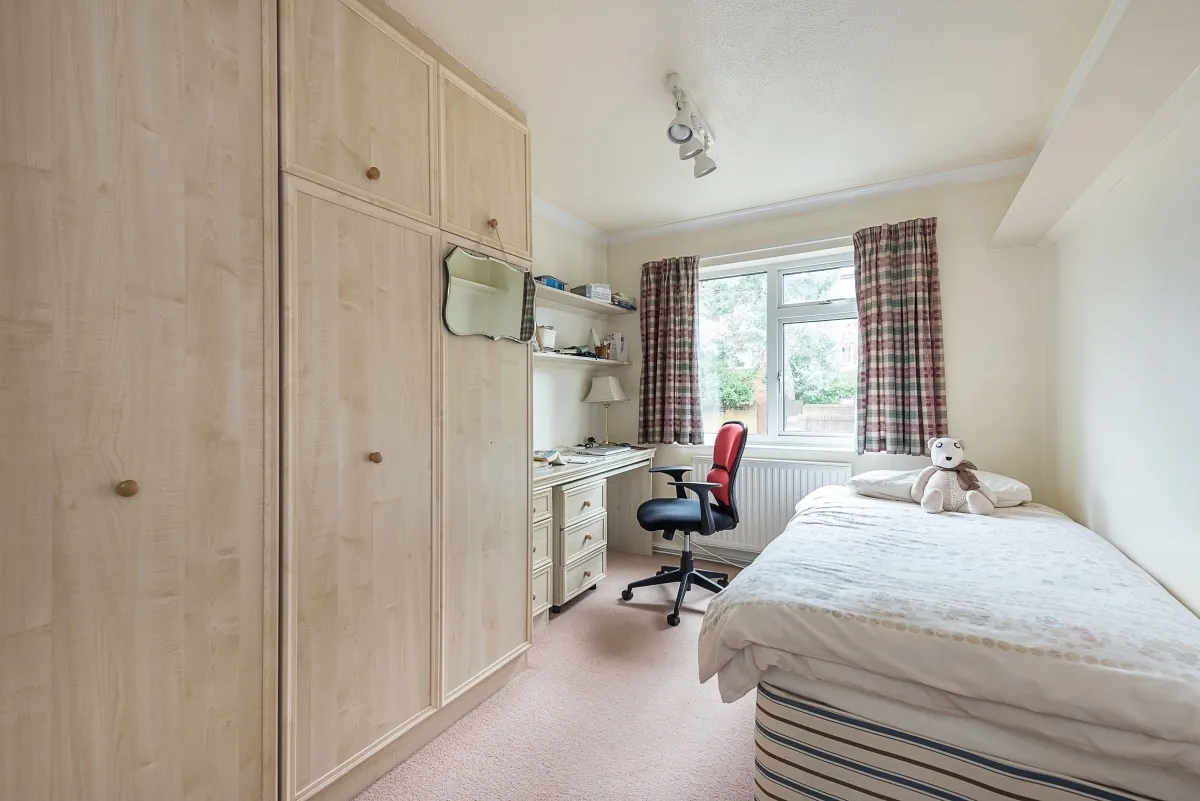 Myrtleside Close Northwood HA6, photo 7