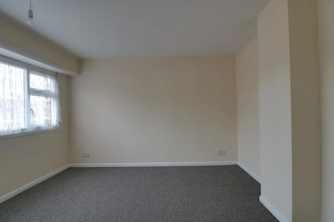 Fircroft Close, Cannock, photo 4