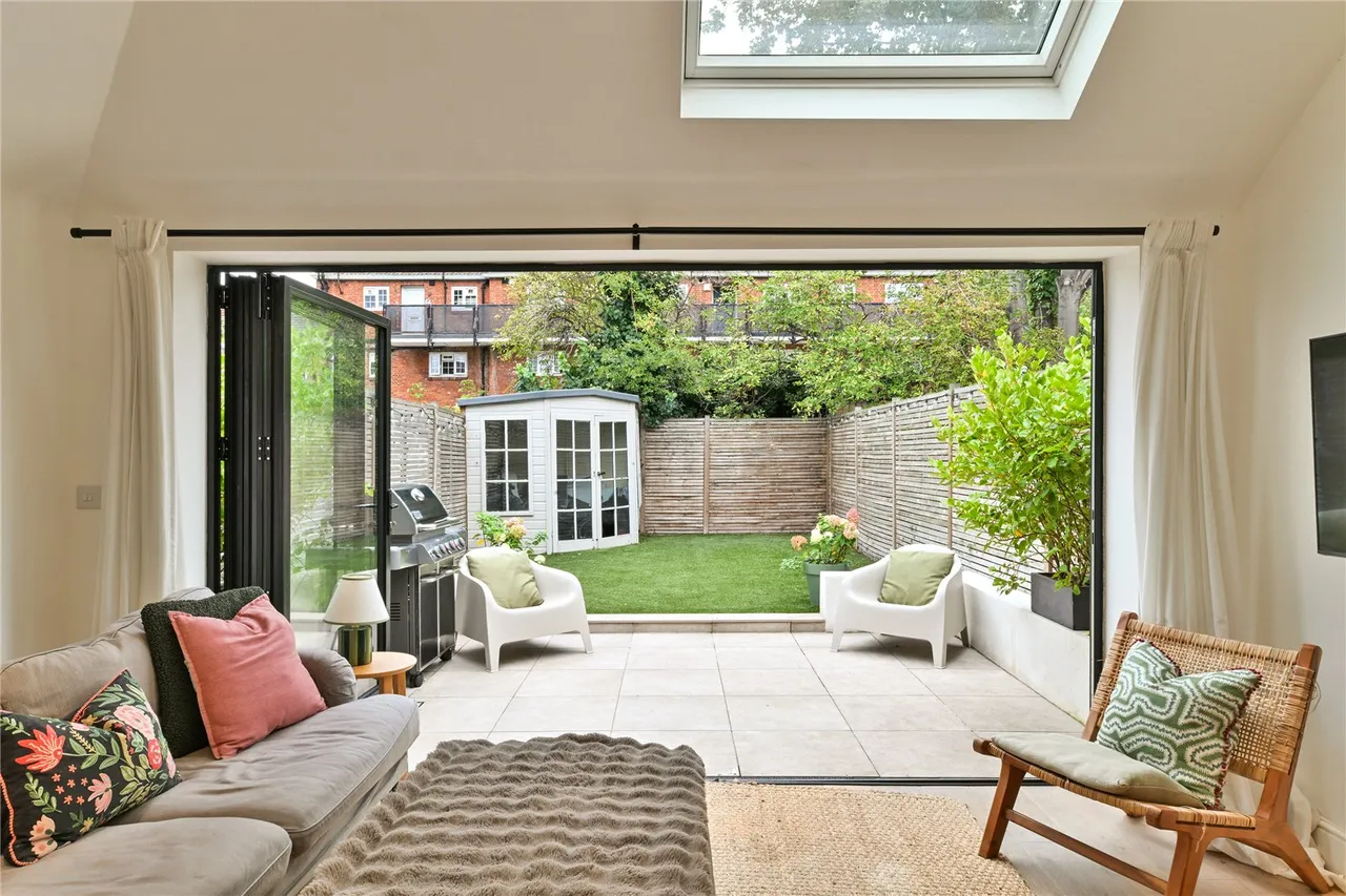 Nutcroft Road, SE15, photo 7