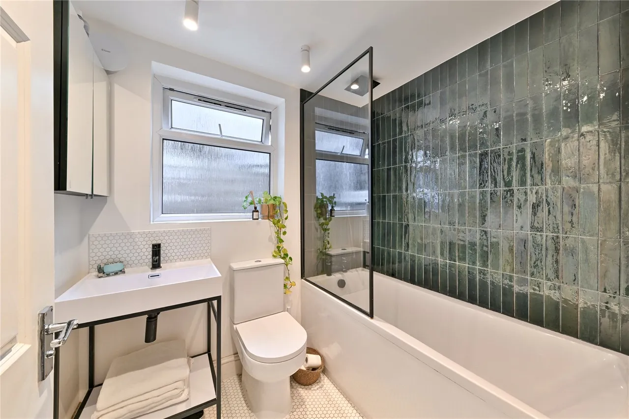 Nutcroft Road, SE15, photo 8