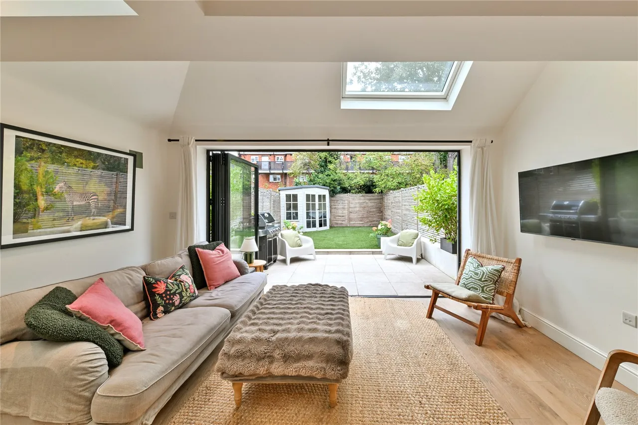Nutcroft Road, SE15, photo 14