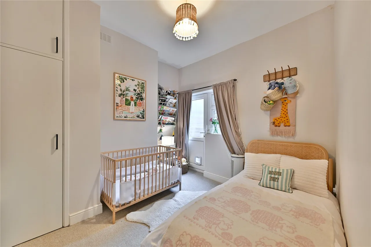 Nutcroft Road, SE15, photo 5