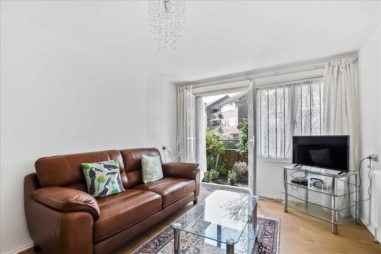 Cressfield Close, London, photo 2