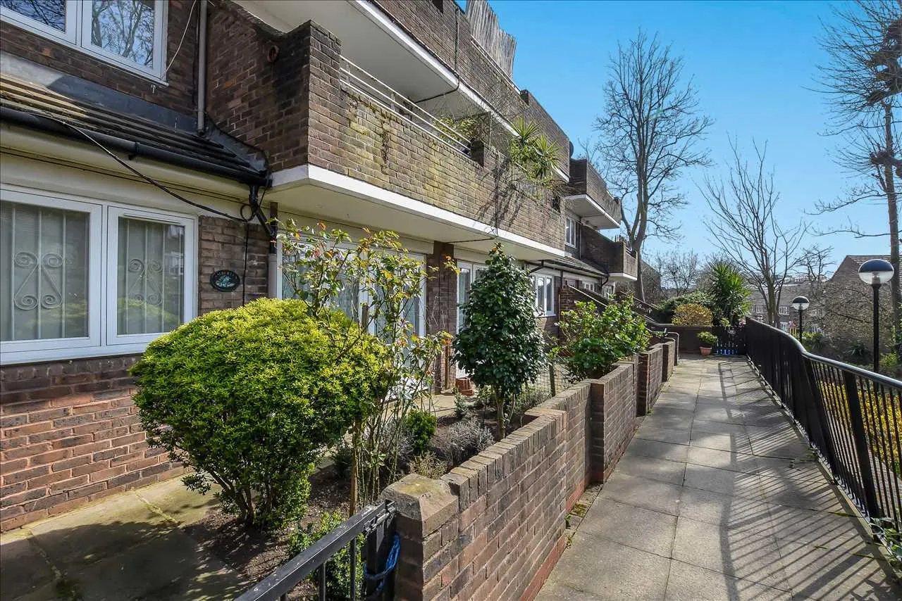Cressfield Close, London, photo 11