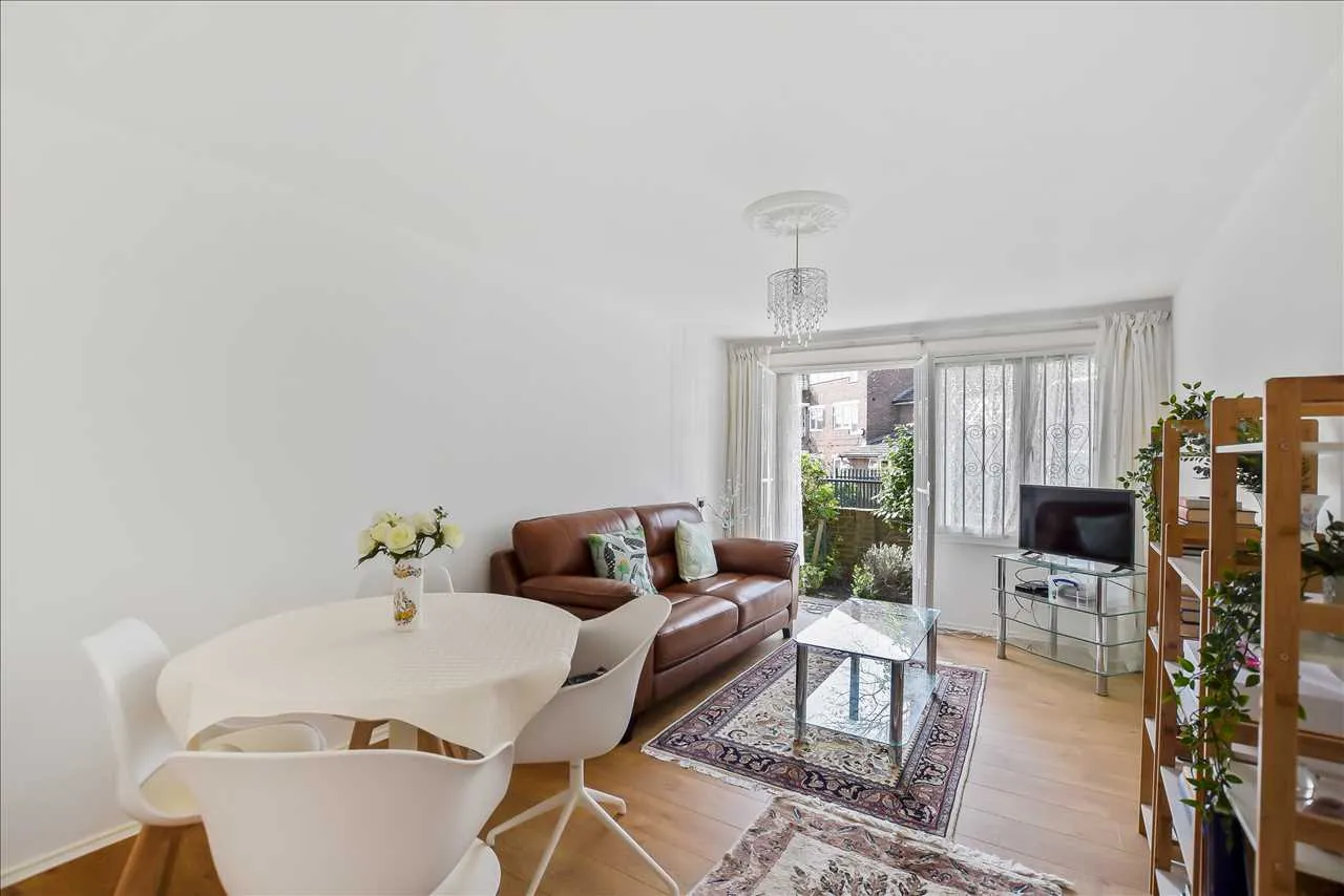 Cressfield Close, London, photo 6