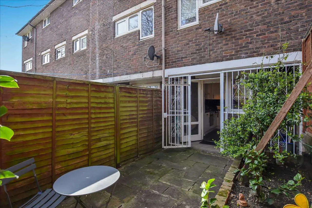 Cressfield Close, London, photo 3