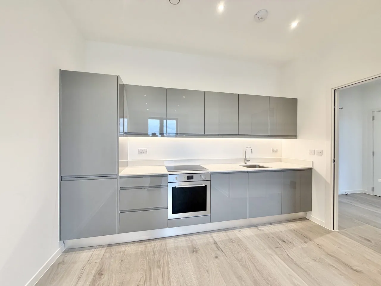 Flat 74 Tempus House 249 Midsummer Boulevard, Milton Keynes, MK9 1FQ, photo 2
